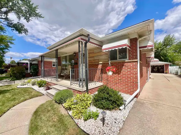3969 Mckinley ST, DearbornHeights, MI 48125