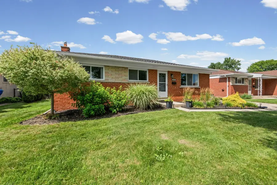 13745 Colpaert DR, Warren, MI 48088 - #2