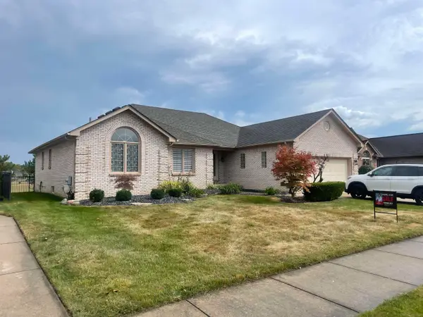 50262 Barrett DR, Macomb, MI 48044