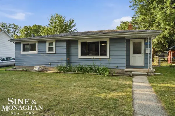 2214 White ST, PortHuron, MI 48060