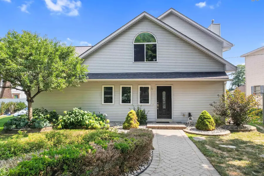 695 King CIR, Orion, MI 48362 - #3
