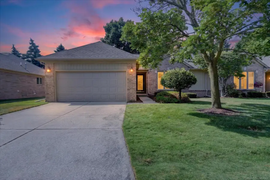 17098 Martingale  LN, Clinton, MI 48038 - #2
