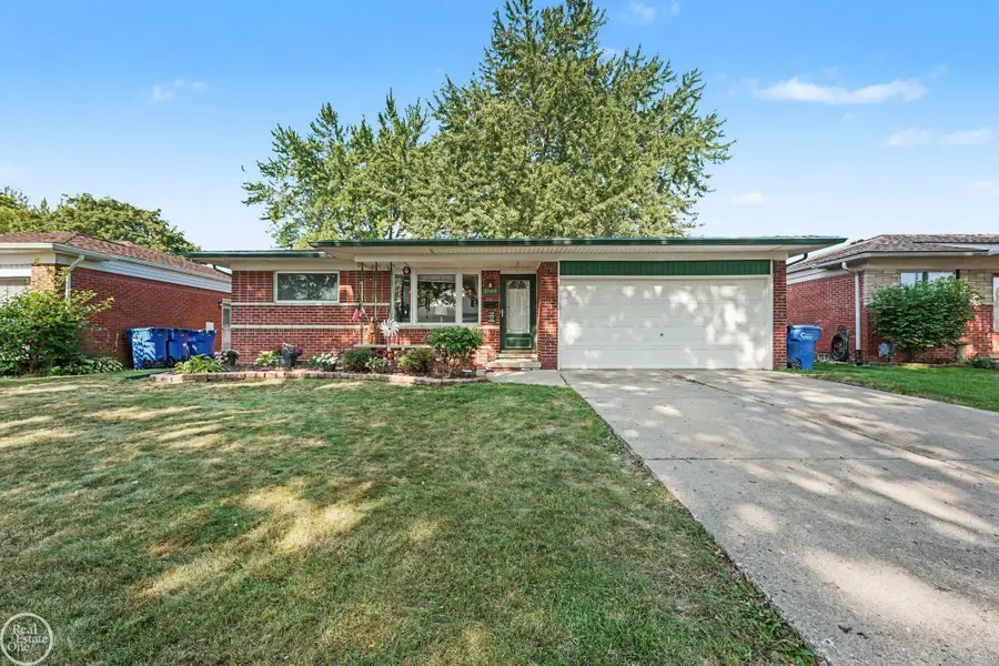 30419 Eiffel AVE, Warren, MI 48088 - #2