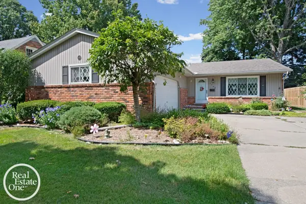 1196 Hawthorne RD, GrossePointe, MI 48236