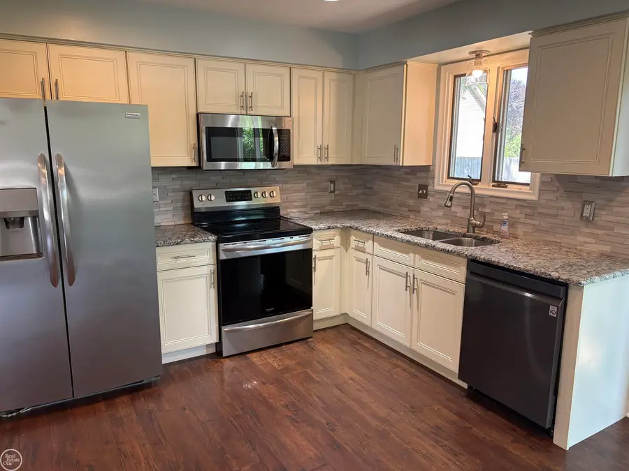 7505 21 Mile RD, Shelby, MI 48317 - #2