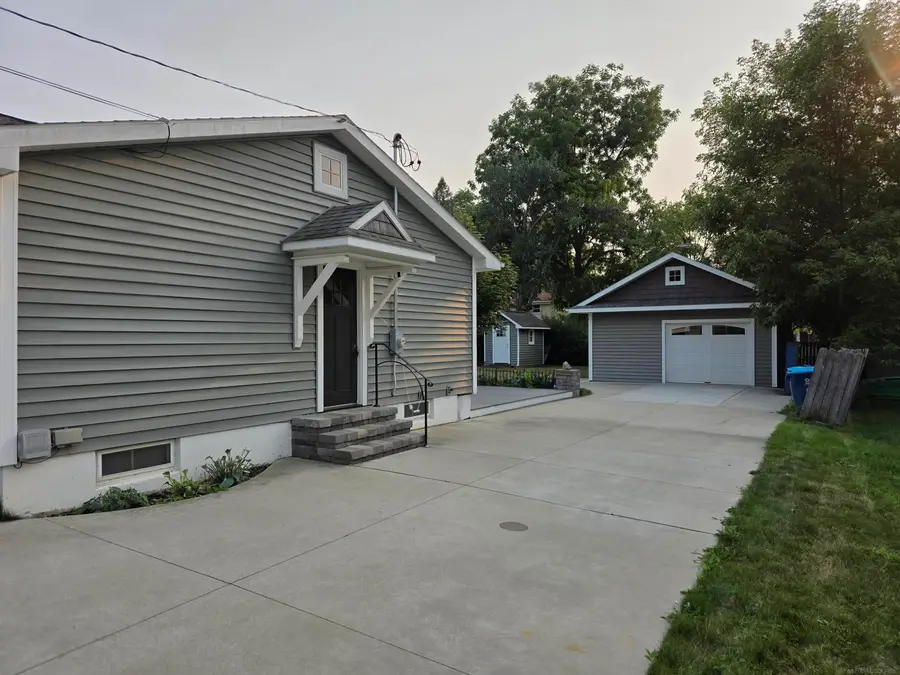 633 Aldrich ST, Linden, MI 48451 - #3