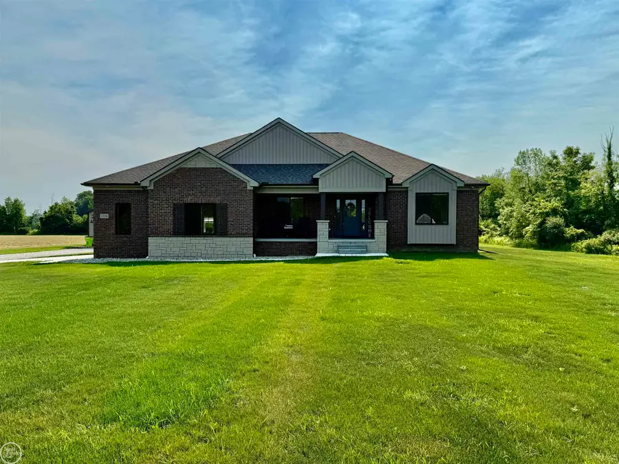 1538 Ashley LN, Allenton, MI 48002 - #3