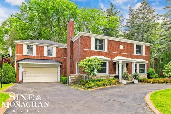 565 Lochmoor BLVD, GrossePointeWoods, MI 48236