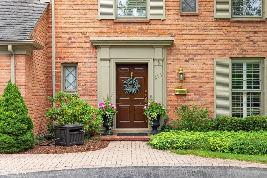 276 Kercheval AVE, Grosse Pointe Farms, MI 48236 - #2