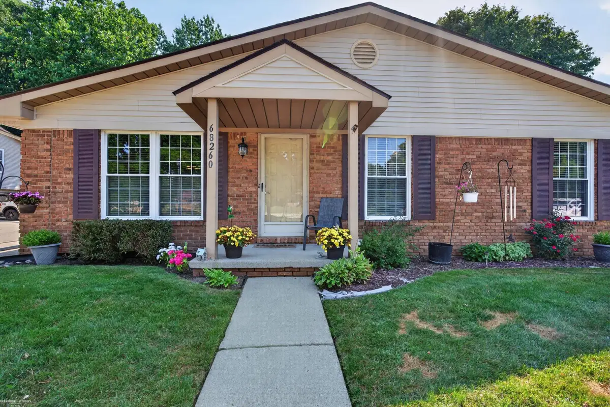 68260 Rosewood LN, Richmond, MI 48062 - #1