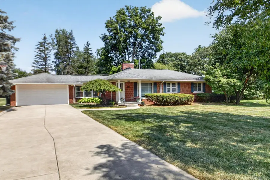 120 Montmorency RD, Rochester Hills, MI 48307 - #2
