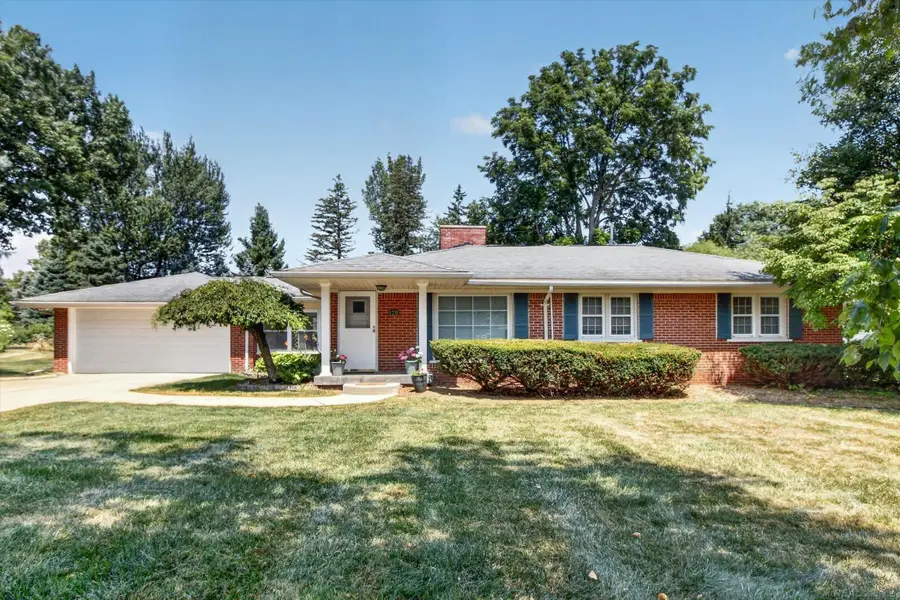 120 Montmorency RD, Rochester Hills, MI 48307 - #3