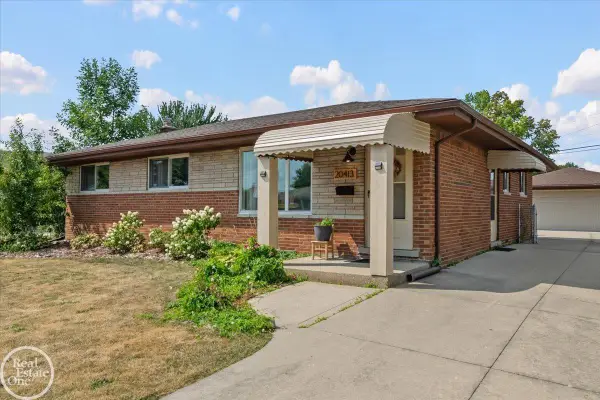 20413 Shores ST, StClairShores, MI 48080