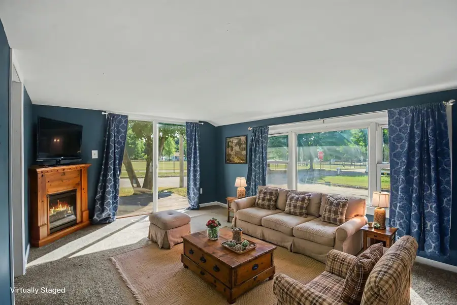 303 Parkway ST, Lapeer, MI 48446 - #2