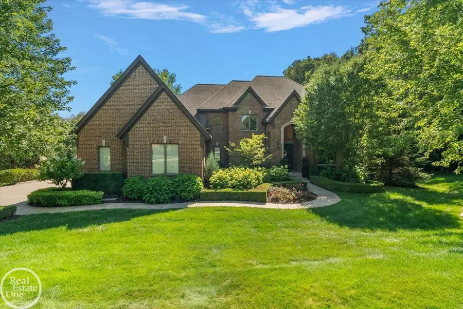 2761 Plum Creek DR, Oakland, MI 48363 - #2