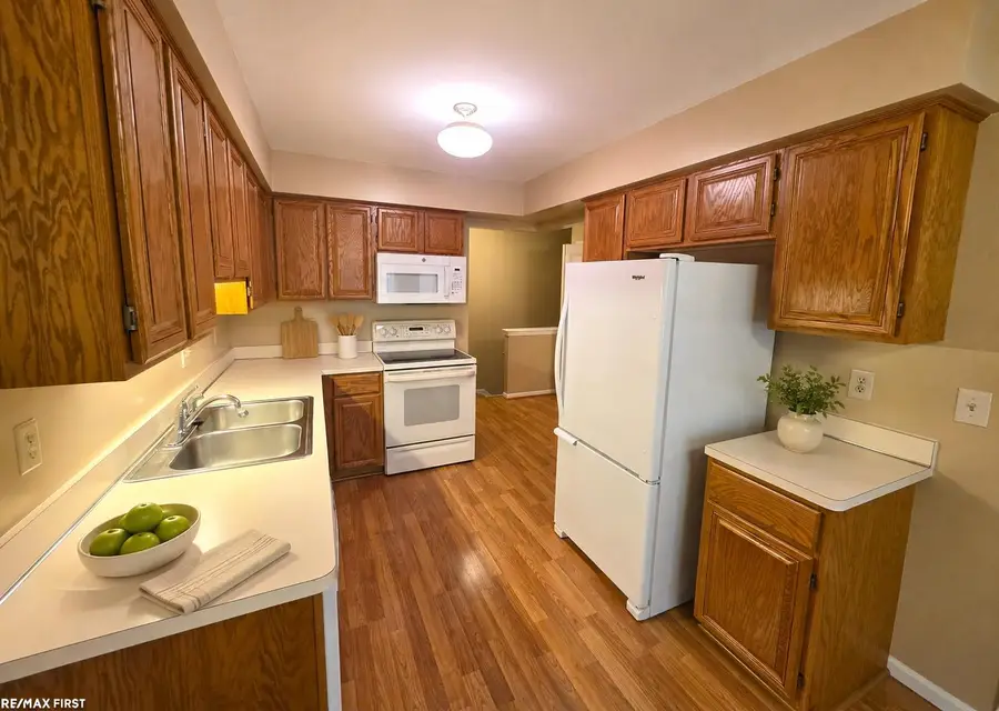 23597 Suttons Bay DR, Clinton, MI 48036 - #3