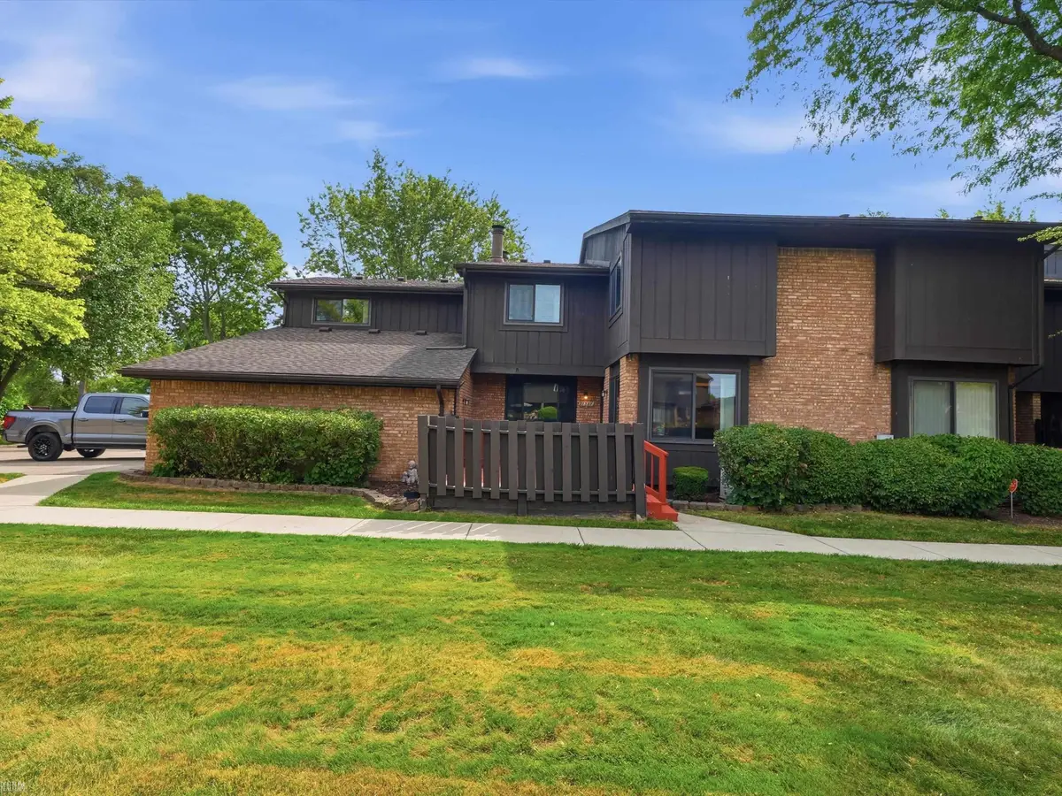 37388 Clubhouse DR, Sterling Heights, MI 48312 - #1