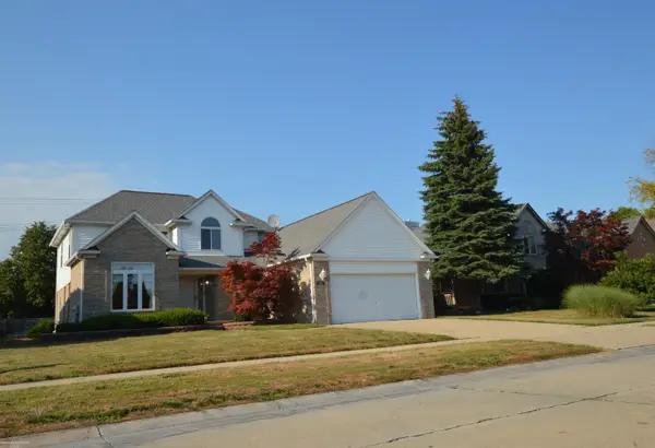 19855 Sycamore DR, Macomb, MI 48044