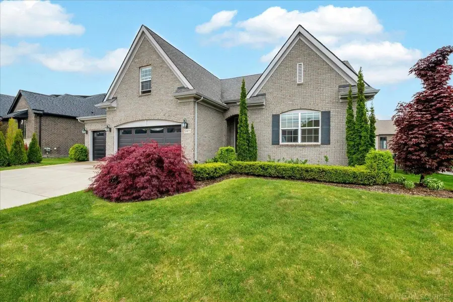 21972 E Majestic DR, Macomb, MI 48044 - #2