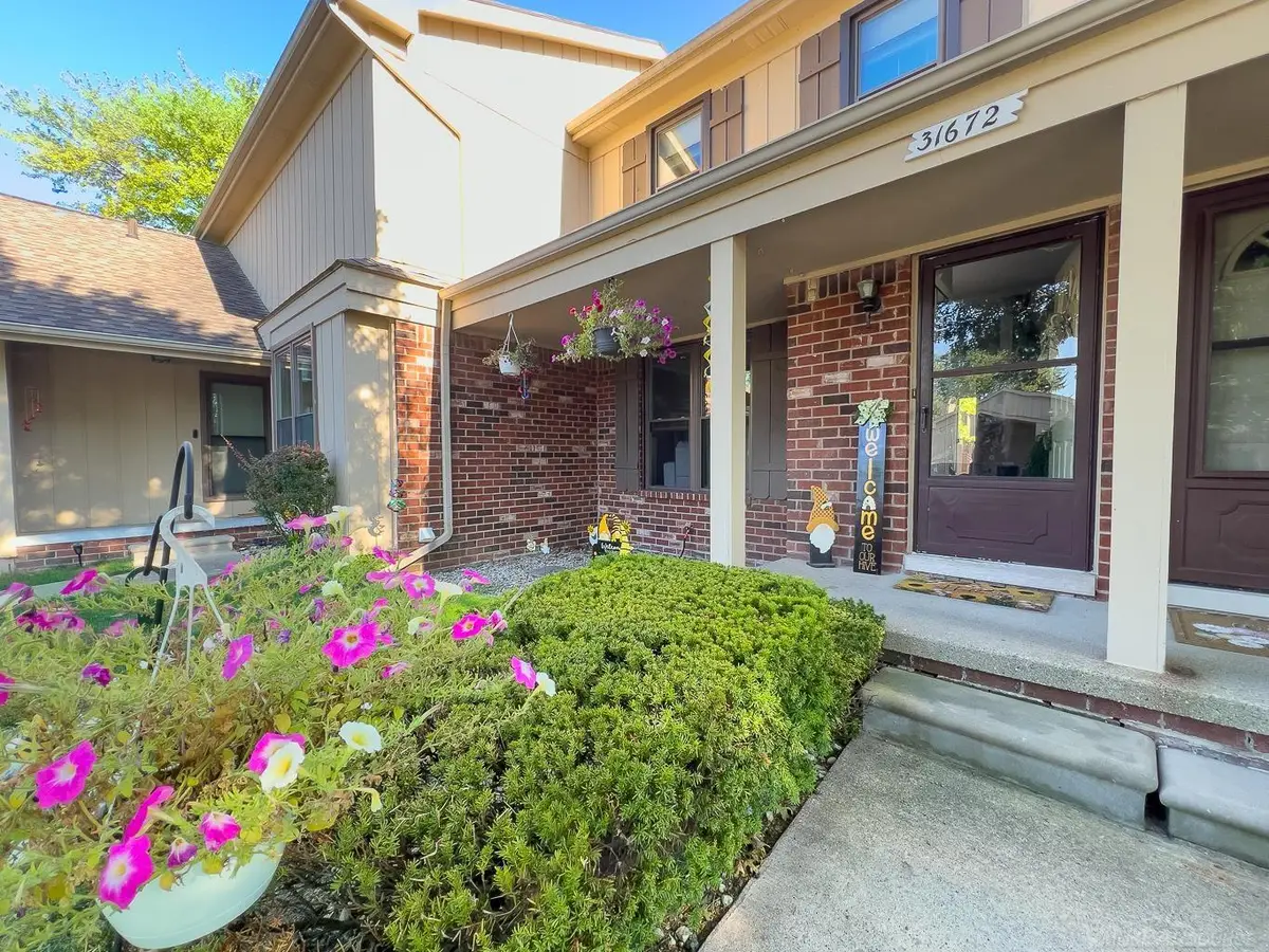 31672 Bear Creek BLVD, Warren, MI 48093 - #1
