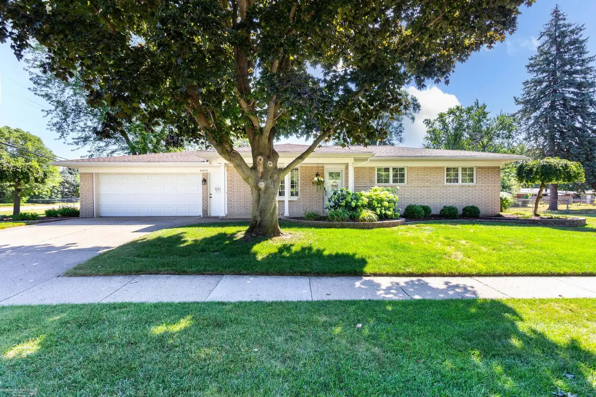 48872 Rex ST, Shelby, MI 48317 - #1