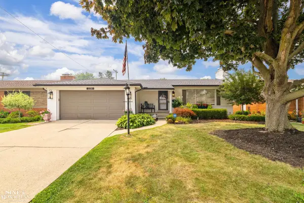 23200 Middlesex ST, StClairShores, MI 48080