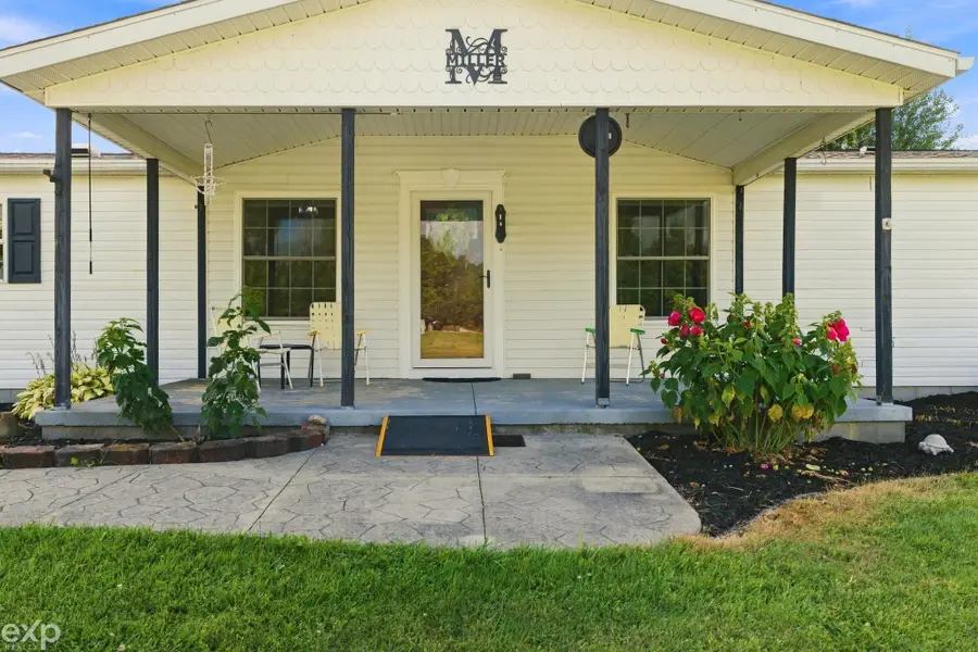 1598 Mayer RD, Kimball, MI 48074 - #3