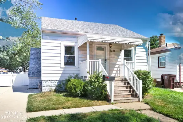 7325 Mckinley ST, CenterLine, MI 48015