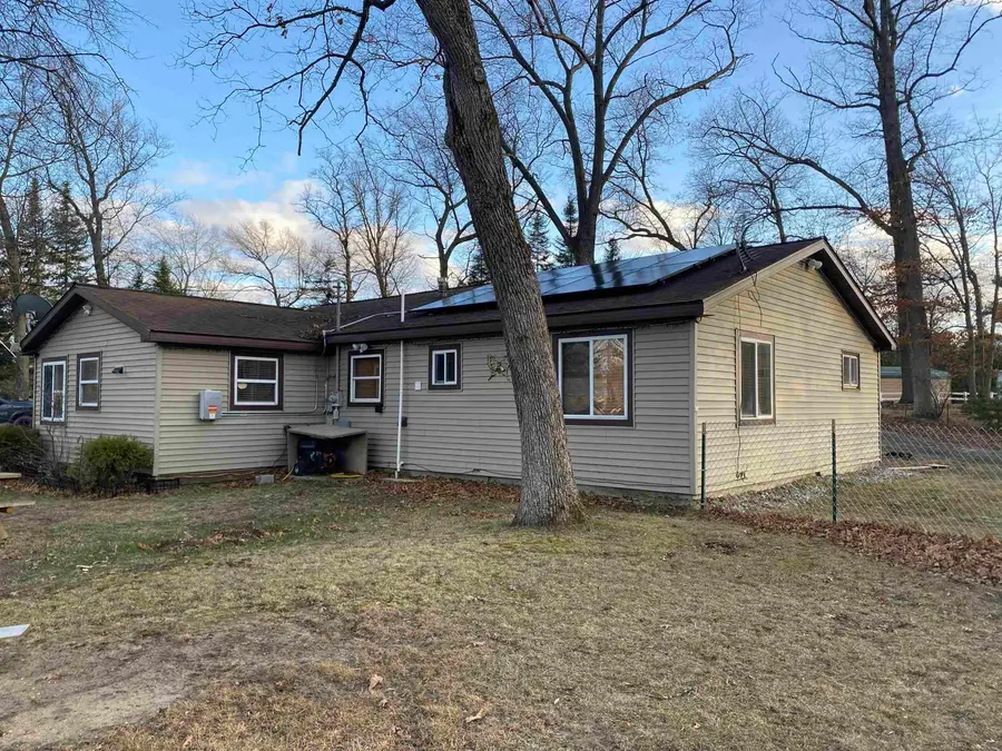 2901 Cathy ST, Harrison, MI 48625 - #2