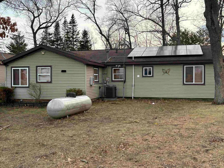2901 Cathy ST, Harrison, MI 48625 - #3