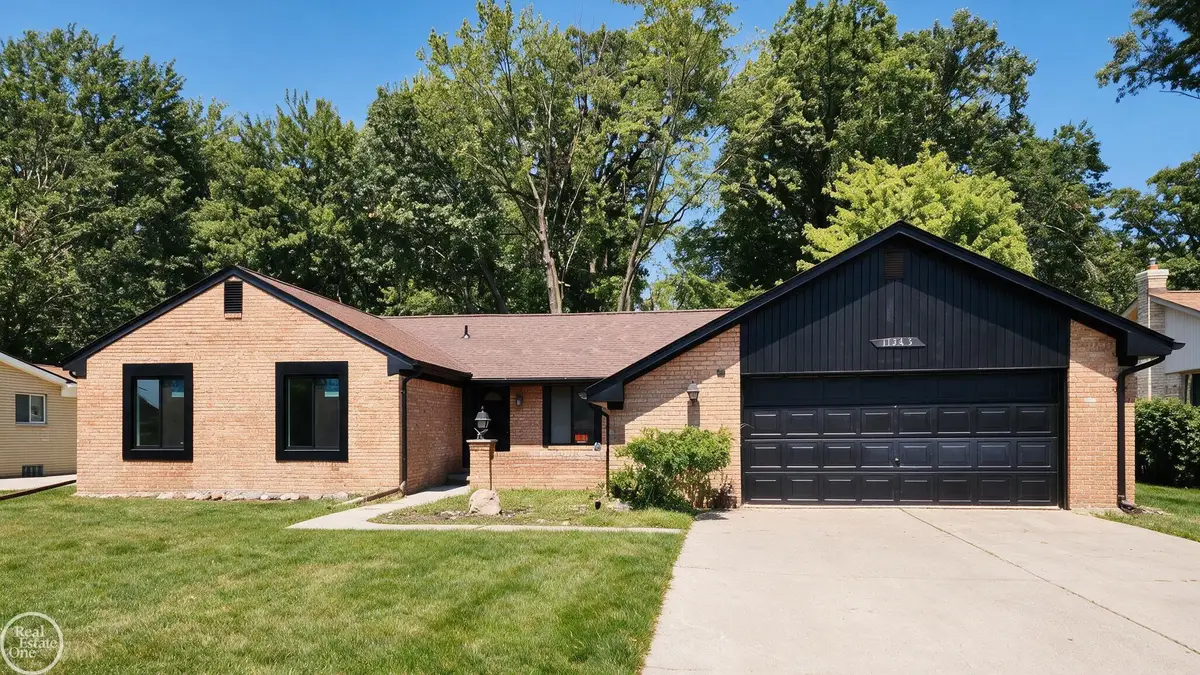 11343 Common RD, Warren, MI 48093 - #1