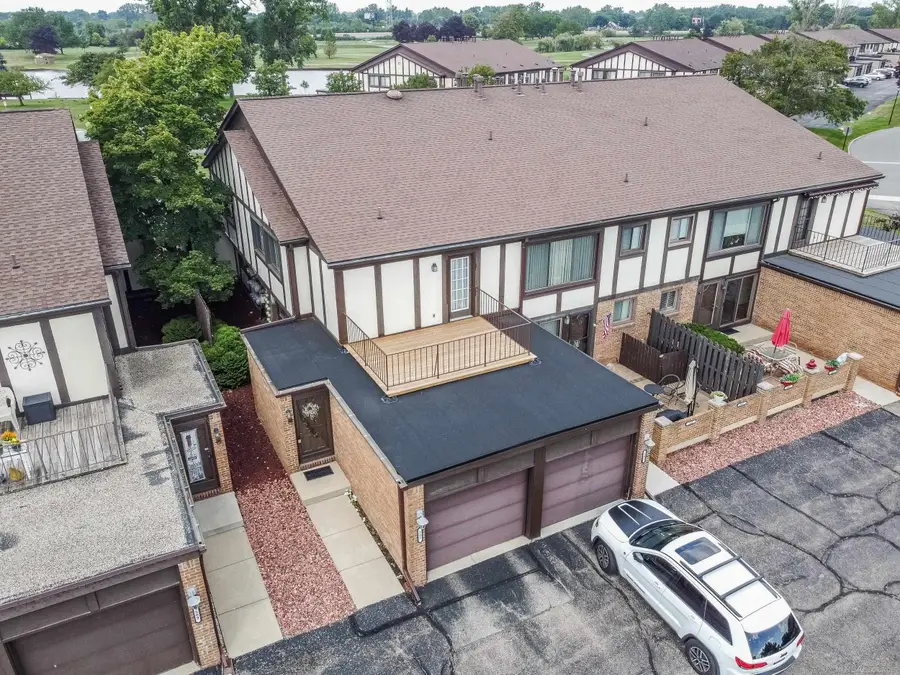 507 Country Club DR, Saint Clair Shores, MI 48082 - #2