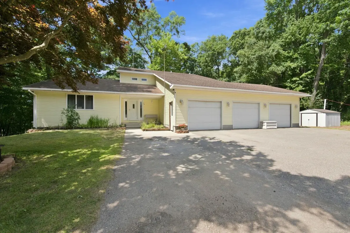 11490 Ely RD, Davisburg, MI 48350 - #1