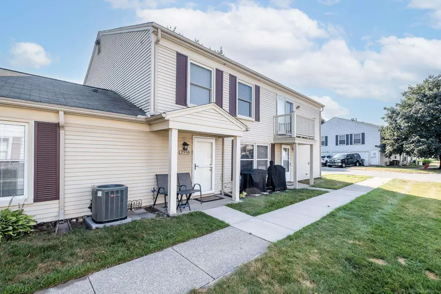 2916 Meadowbrook CT, Orion, MI 48360 - #2