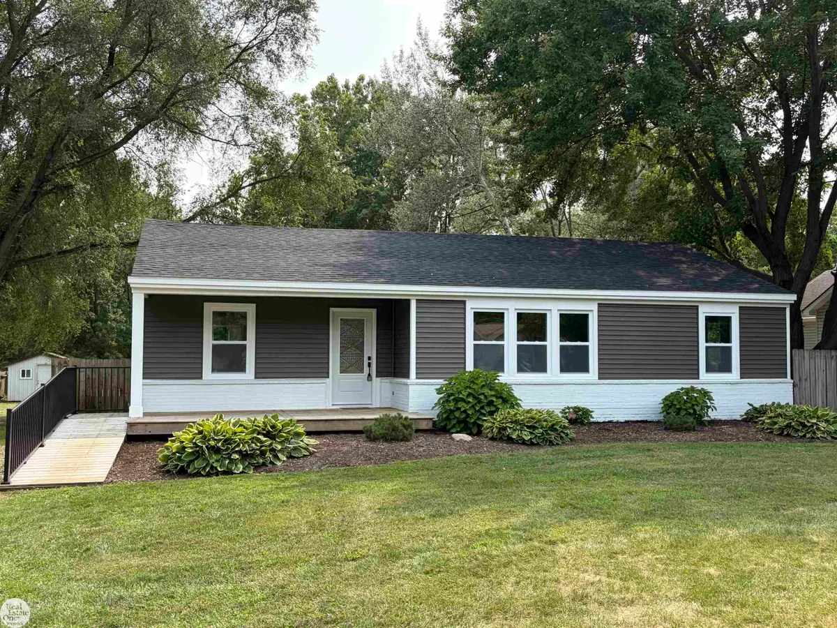 11188 Rhode DR, Shelby, MI 48317 - #1