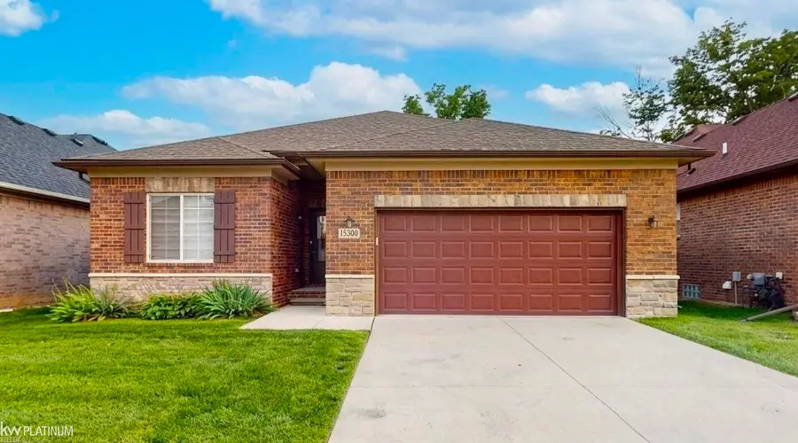 15300 Eton Pointe DR, Clinton Township, MI 48035 - #2