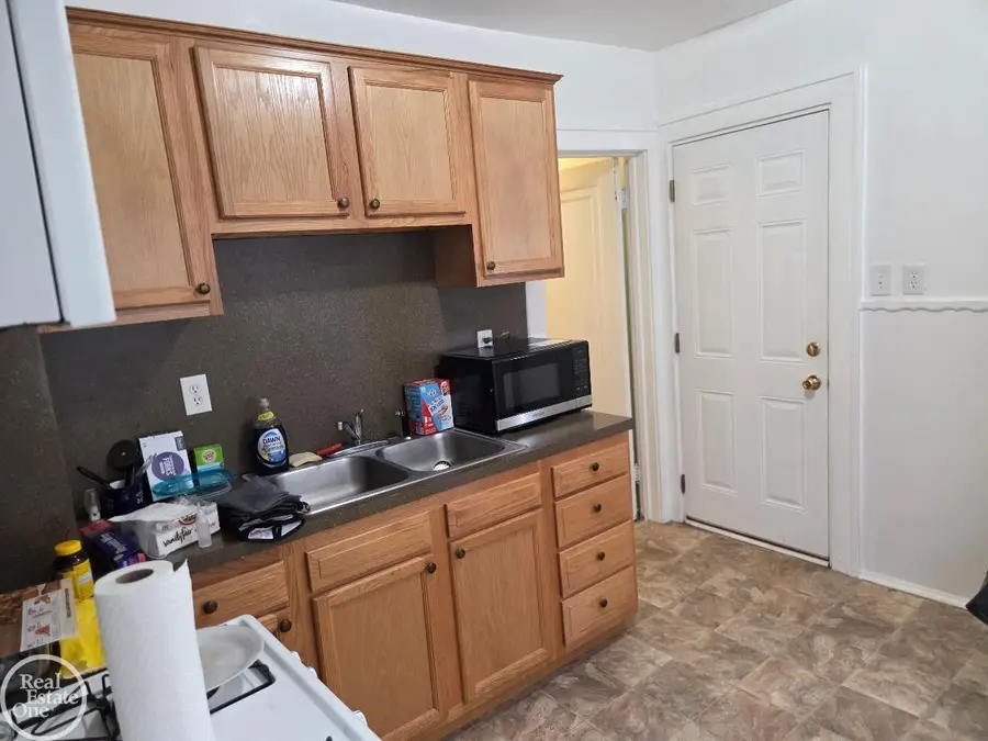 320 E Cambourne ST, Ferndale, MI 48220 - #3
