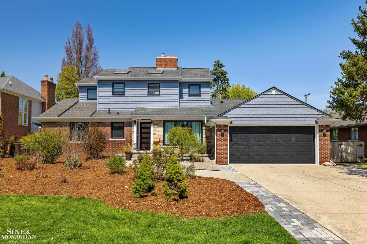 56 Hampton RD, Village Of Grosse Pointe Shores, MI 48236 - #1