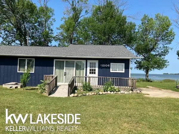 1206 & 1208 Valley Island RD, Sebewaing, MI 48759