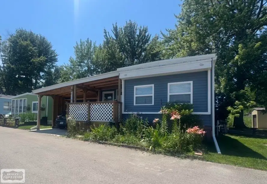 43367 LaBelle ST, Harrison, MI 48045 - #1