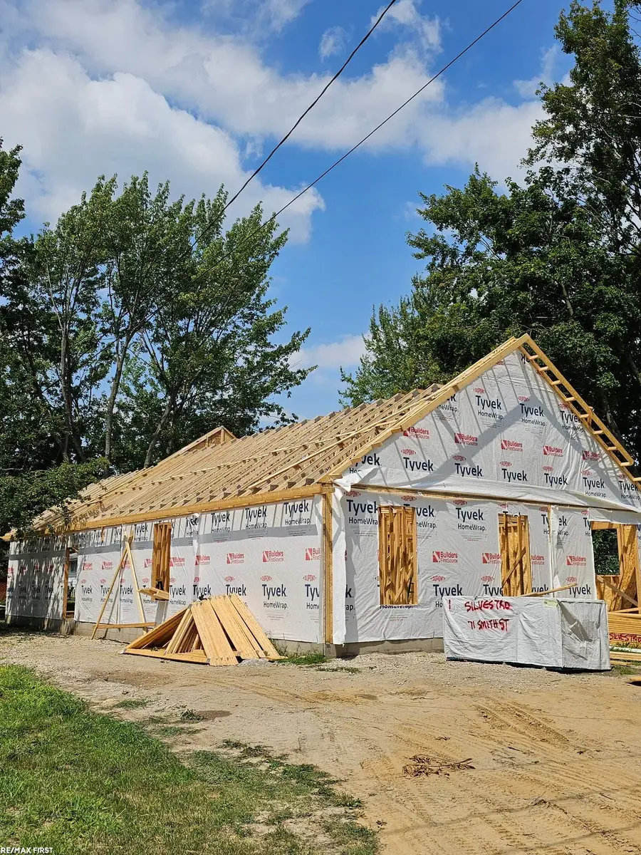 71 Smith ST, Mount Clemens, MI 48043 - #2