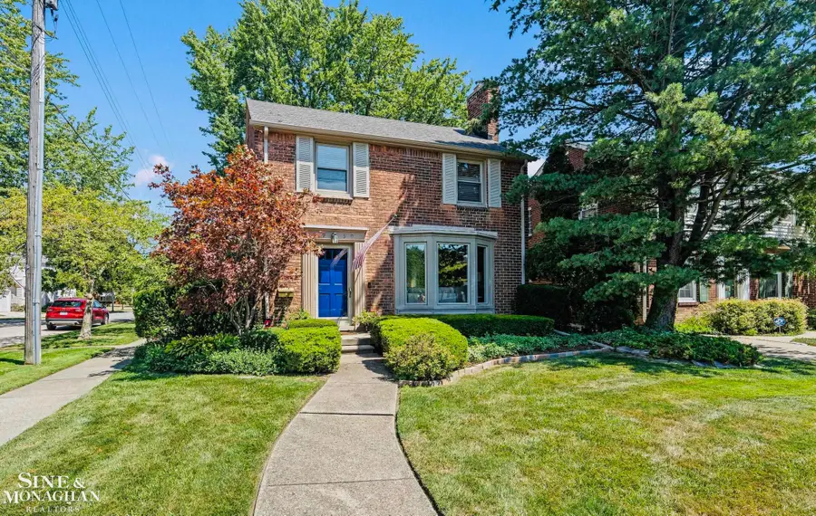1930 Lochmoor BLVD, Grosse Pointe Woods, MI 48236 - #2