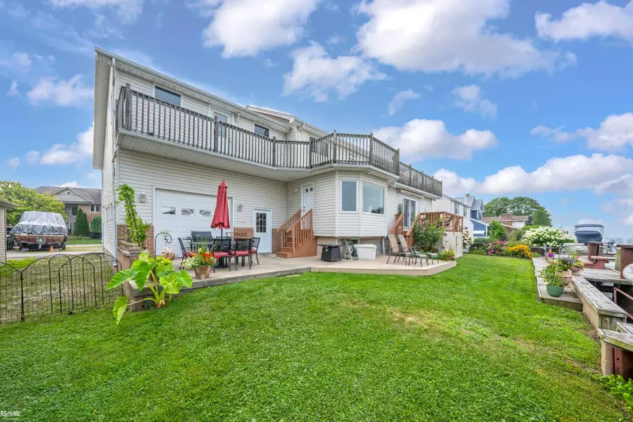37633 Mast CT, Harrison Township, MI 48045 - #2