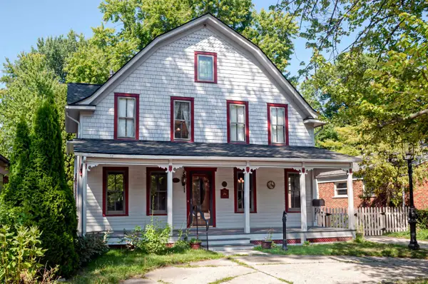 194 Moross RD, GrossePointeFarms, MI 48236
