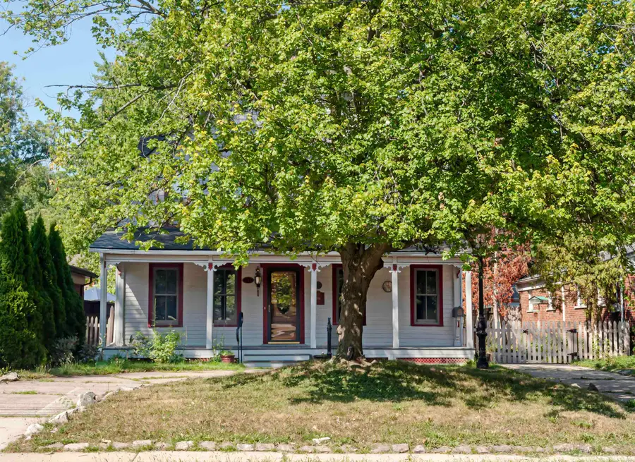 194 Moross RD, Grosse Pointe Farms, MI 48236 - #2