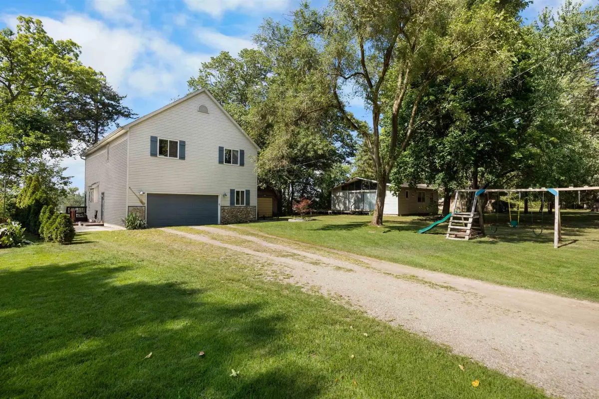 8970 River Valley RD, Brighton, MI 48116 - #1