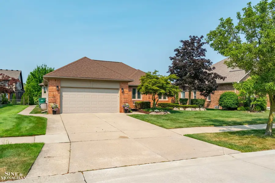 54375 Jeffery DR, Macomb, MI 48042 - #3