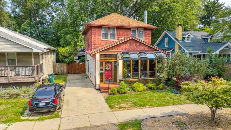215 E Lewiston AVE, Ferndale, MI 48220 - #3