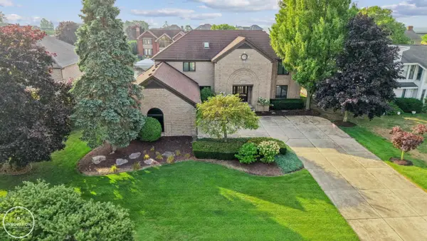 49540 Nautical DR, Chesterfield, MI 48047