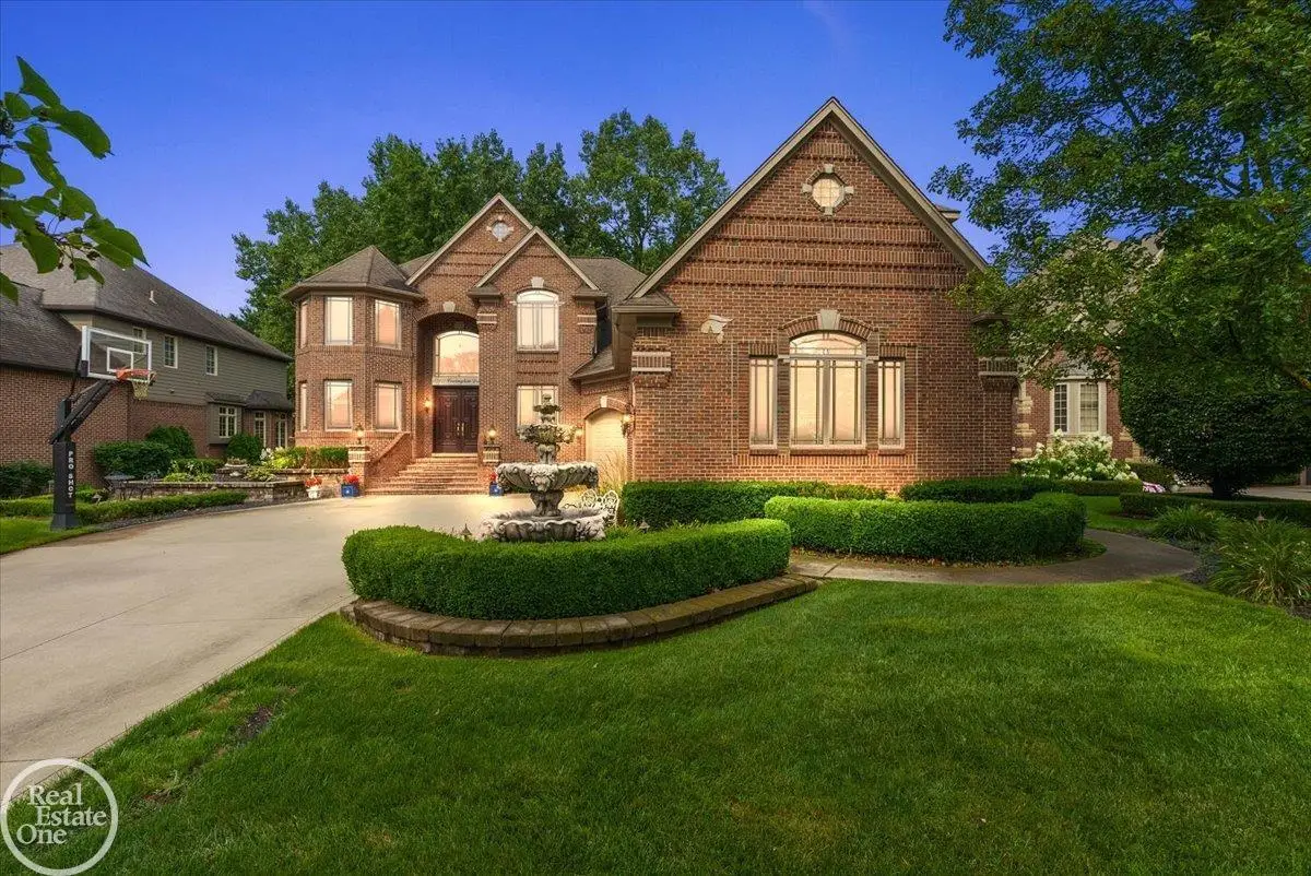 57177 Covington DR, Washington, MI 48094 - #1